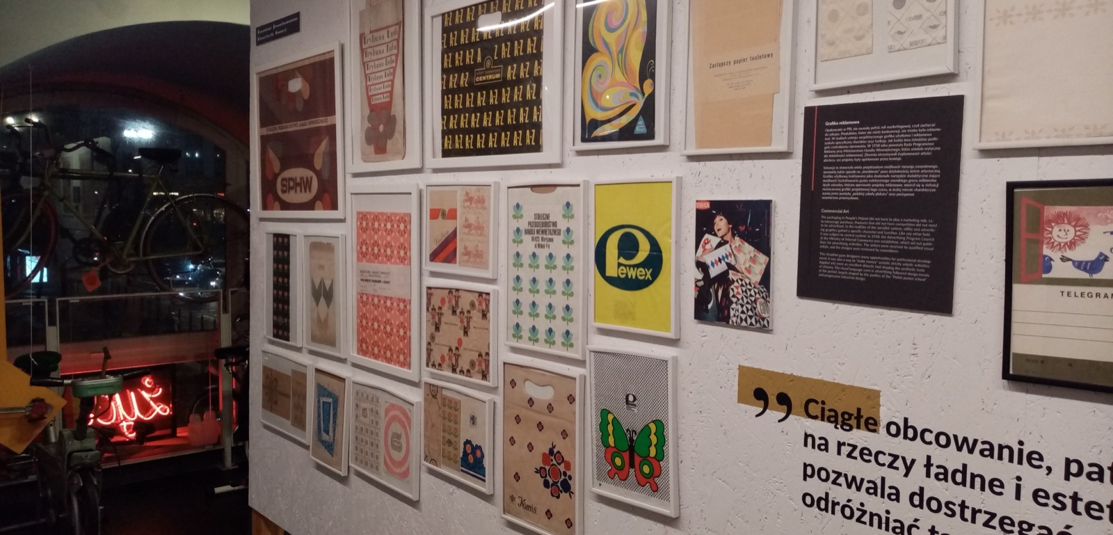Wnętrze z epoki PRL w Muzeum Życia w PRL w Warszawie