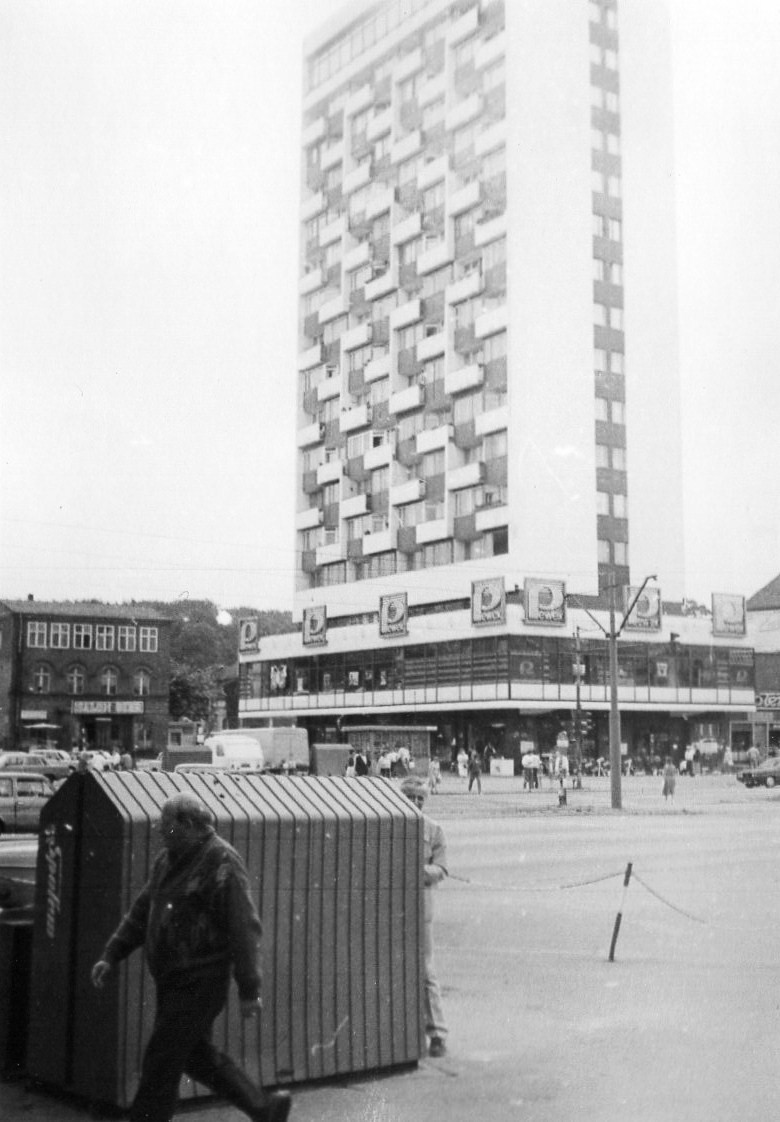 Sklep Pewex w Gdańsku Wrzeszczu w 1990 roku